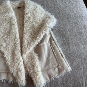 Falls Creek Cream Fuzzy Vest